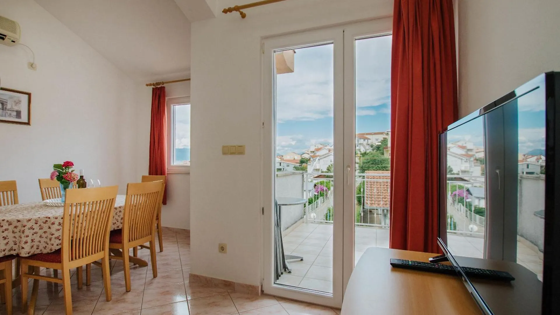 Apartments Marko Trogir 0*,